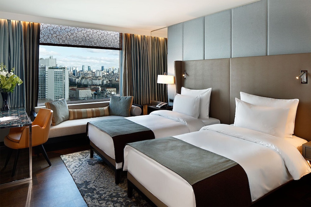Deluxe Room, City View photo 1