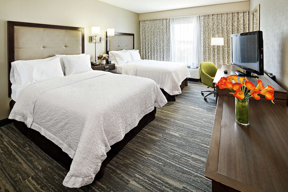2 Queen Beds - Photo 3
