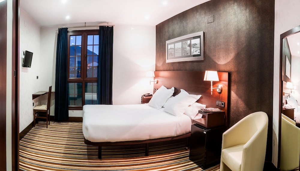 Double or Twin Room, Garden View photo 3