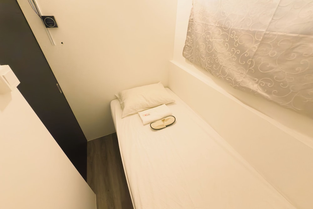 Economy Single Room