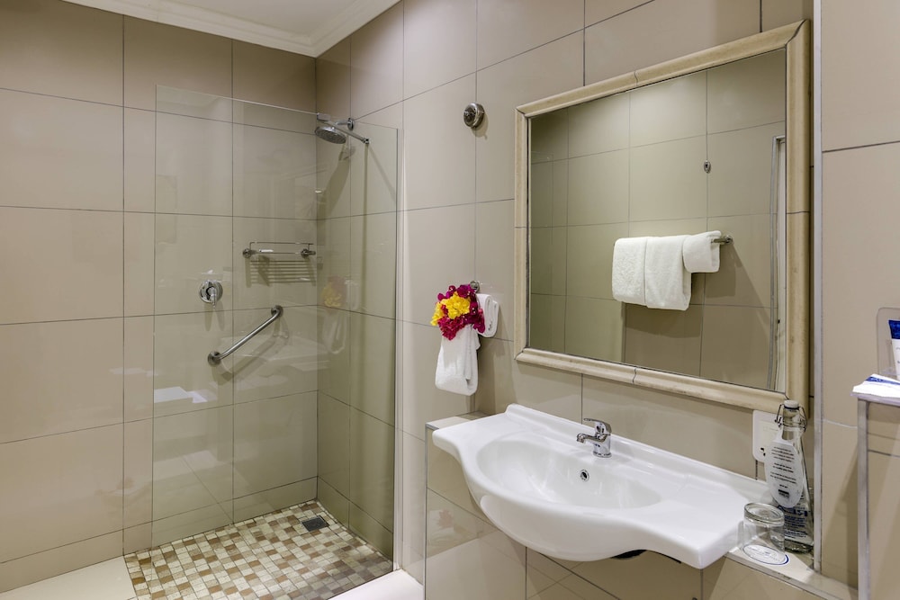 Room, 2 Double Beds - Photo 7