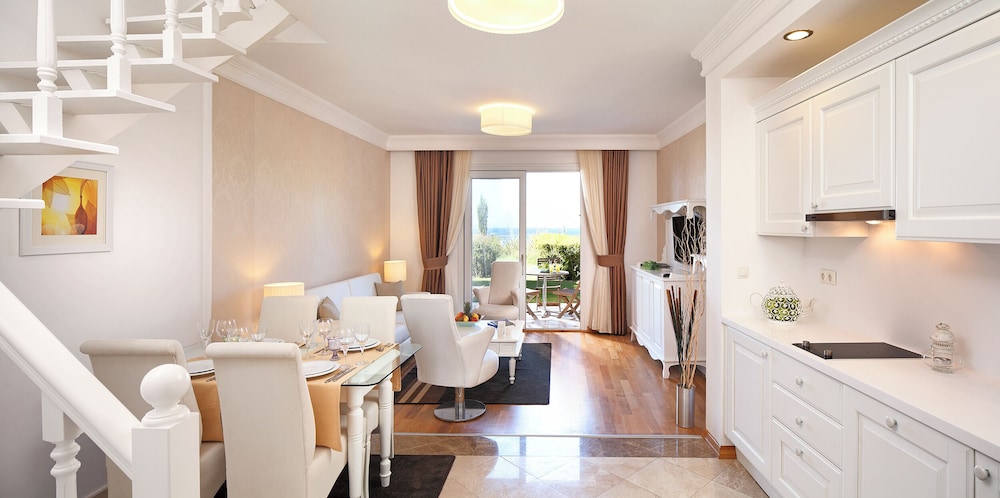 Deluxe Villa, 2 Bedrooms, Kitchen, Sea View