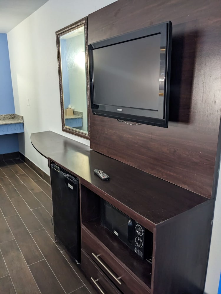 Comfort Double or Twin Room, 2 Bedrooms, Smoking photo 1