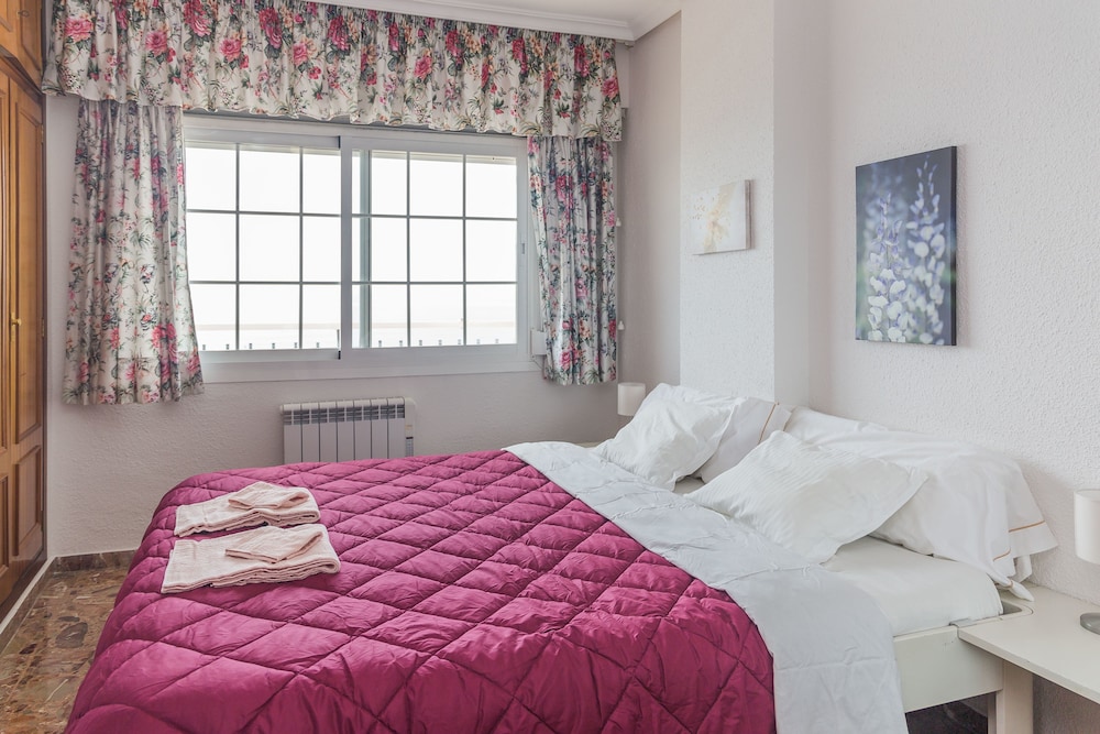 Apartamento, 4 Habitaciones, Balcón, Vista al Mar