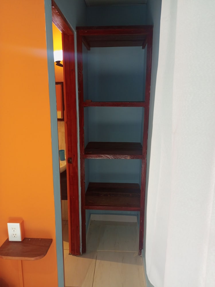 Basic Apartment, Multiple Beds photo 3
