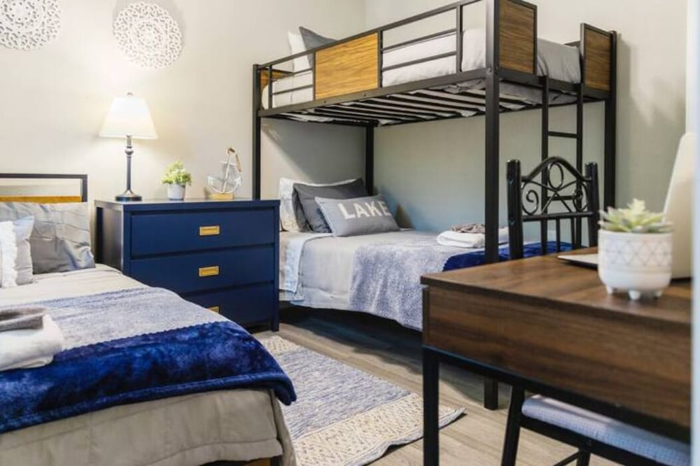 Superior Room (2 adults + 1 child)