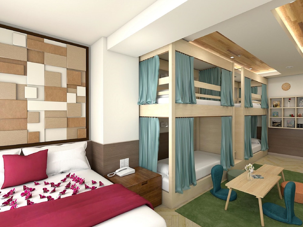 Family Room, Multiple Beds, Non Smoking photo 1