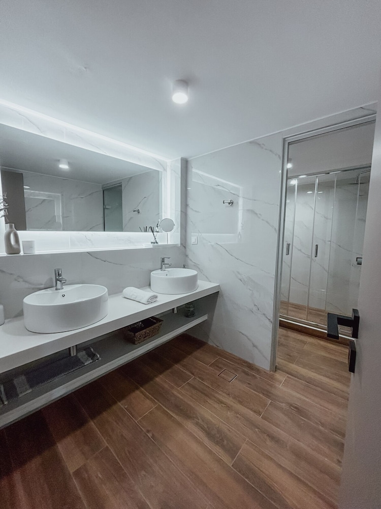 ng Lique Pool Garden Apartment, Billede 11
