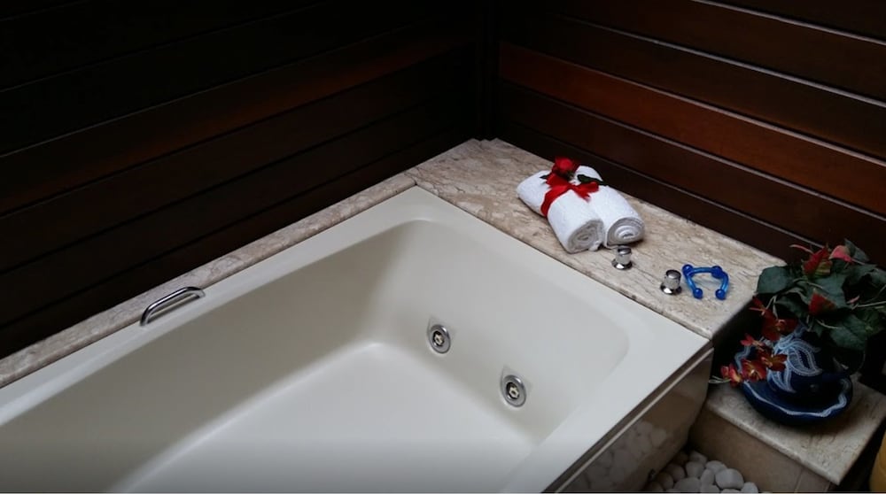 Chalet, Jetted Tub (Orquidea) photo 1