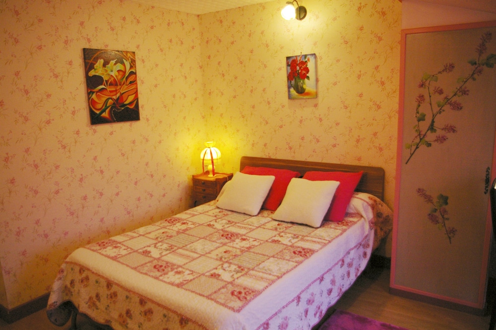 Economy Double Room photo 2