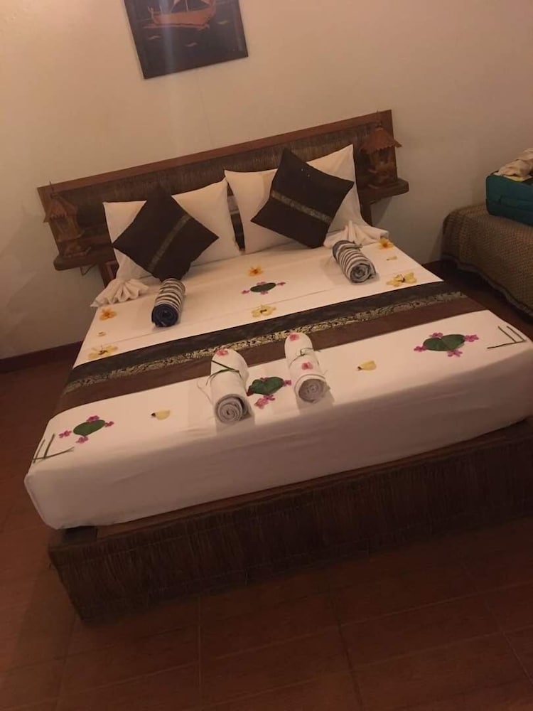 Comfort Double Room, 1 Queen Bed, Partial Ocean View, Oceanfront photo 1