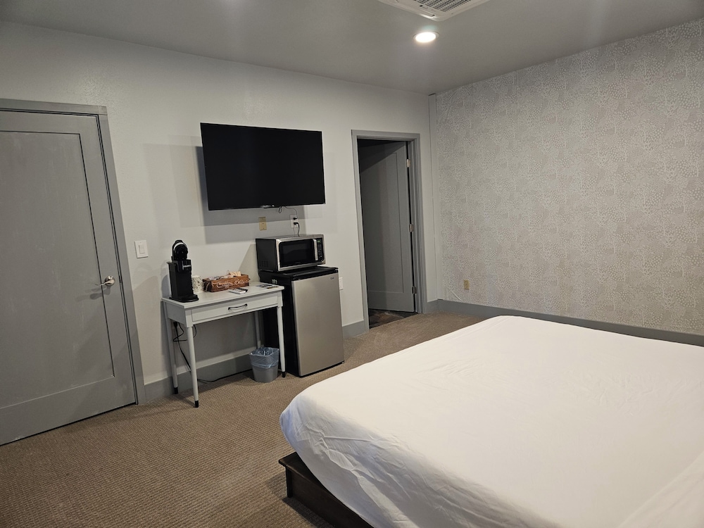 Room - Photo 5
