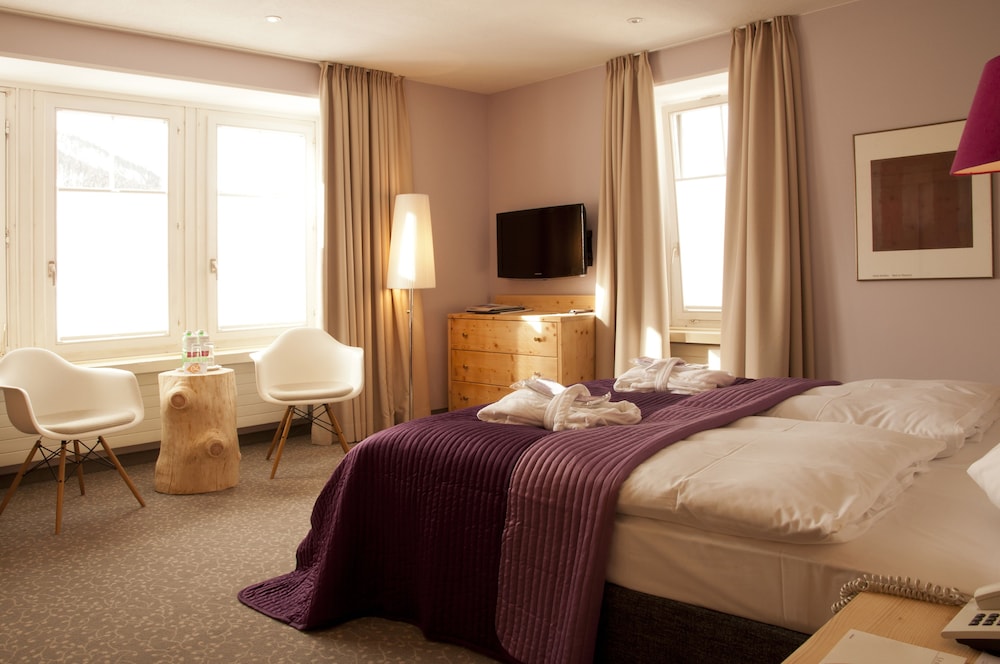 Standard Double Room - Photo 8