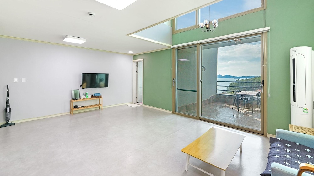 Basic Room, 1 Bedroom (101(OceanView,Spa)) - Photo 11