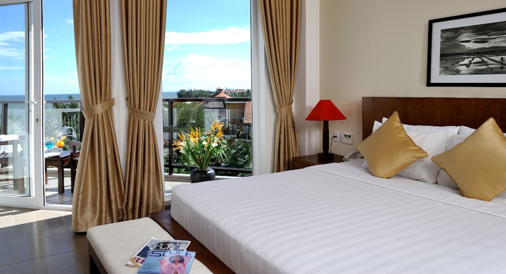 Deluxe Room, Garden View - Photo 11