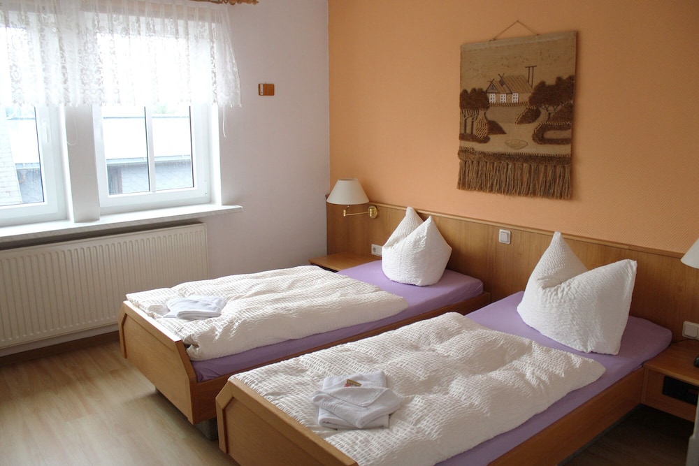 Standard Double Room, 2 Twin Beds photo 1