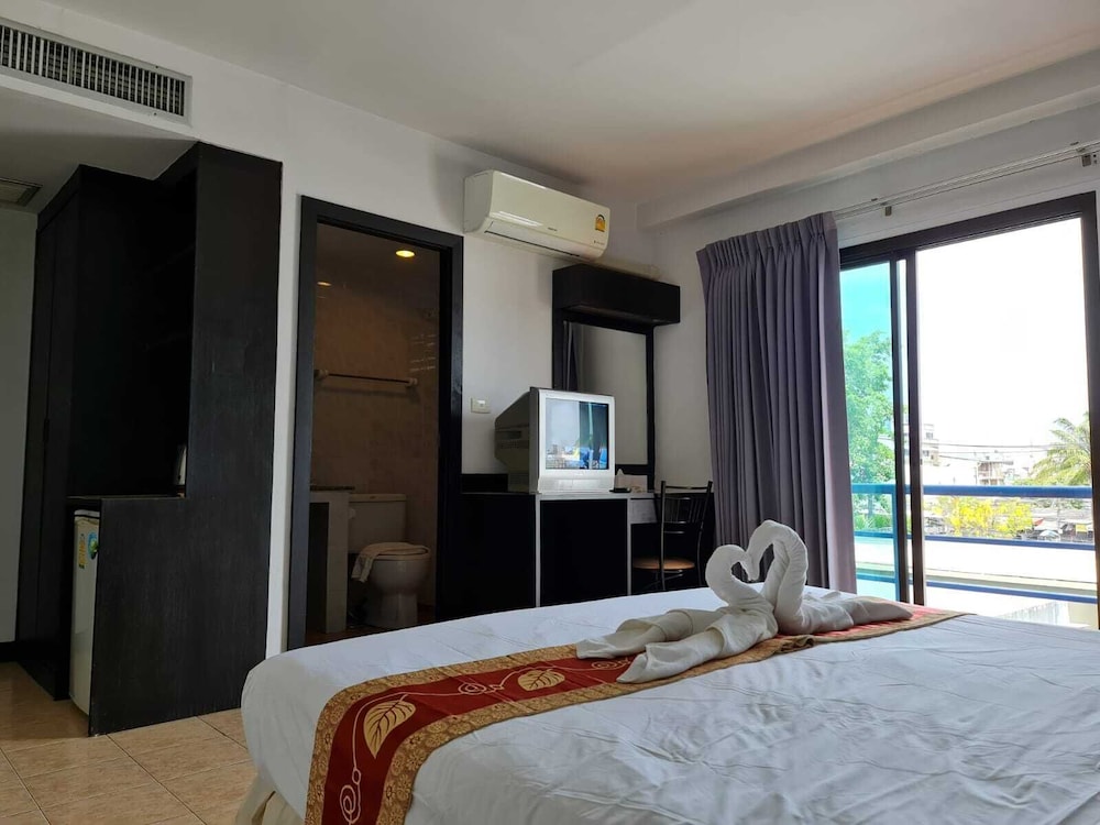 Superior Double or Twin Room - Photo 13