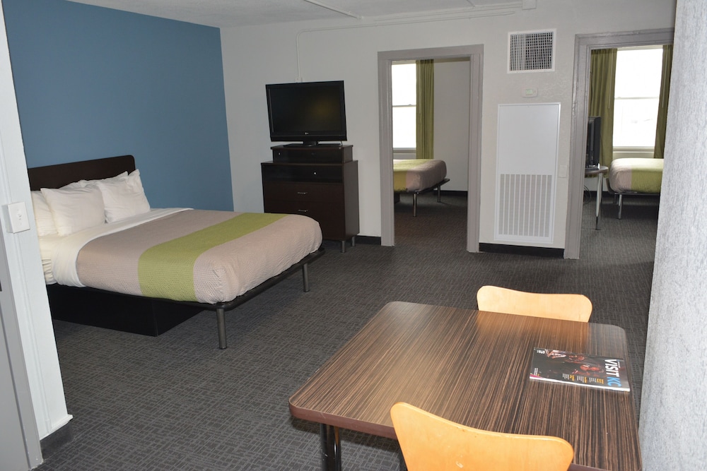 Suite, Multiple Beds, Non Smoking (Efficiency)