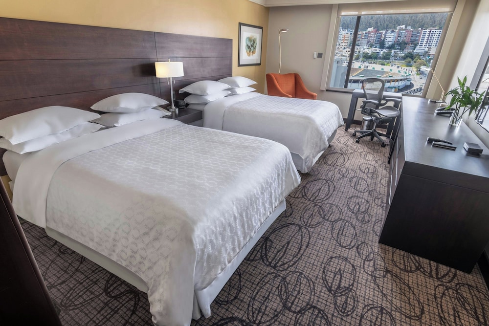 Superior Room, 2 Double Beds (High Floor) photo 1