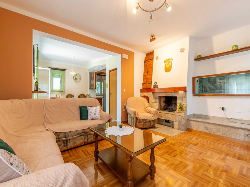 Villa (Six Bedroom Villa With Private Pool)