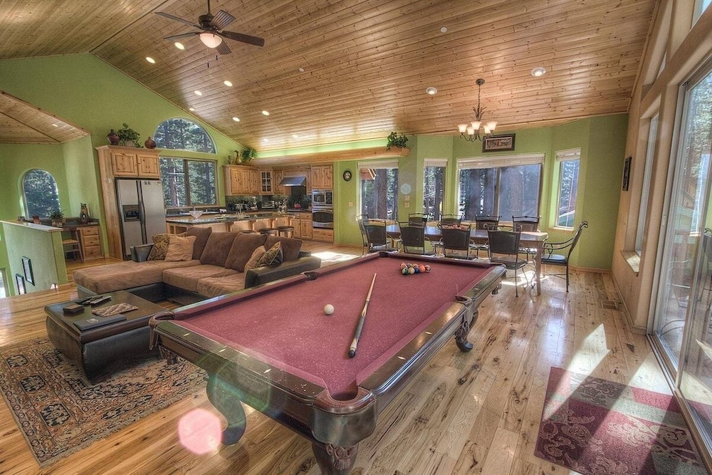 House, 6 Bedrooms
