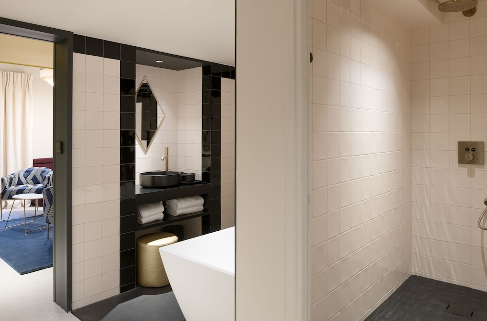 Suite Executive Bianca, 22 Rue du Boeuf 69005 Lyon photo 3