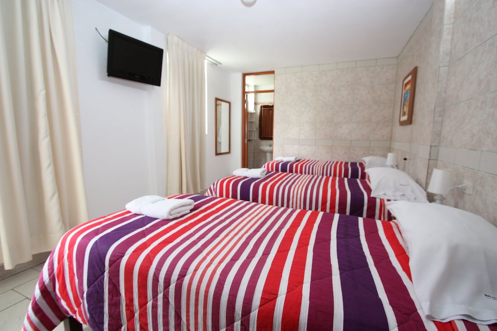 Standard Triple Room, 3 Twin Beds photo 1