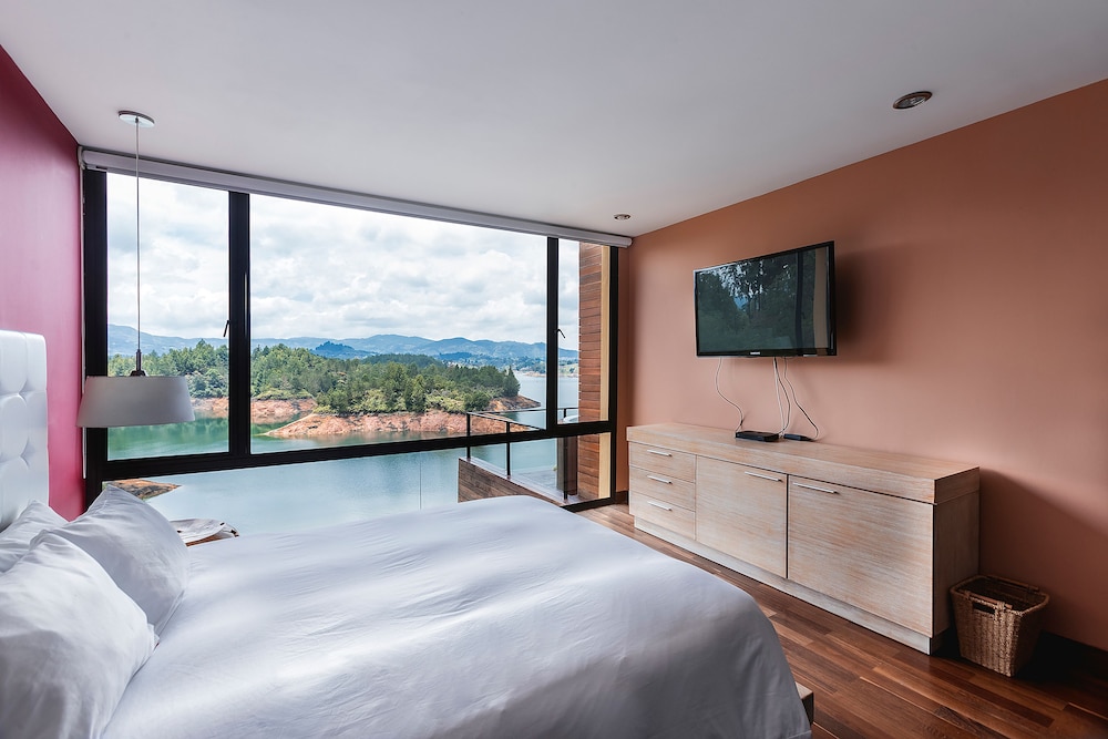Premier Cabin, 2 Bedrooms
