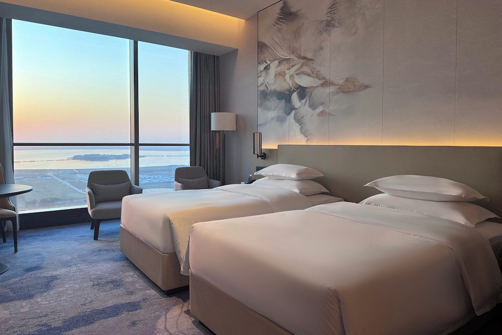 Executive Twin Room (Lake Scene)
