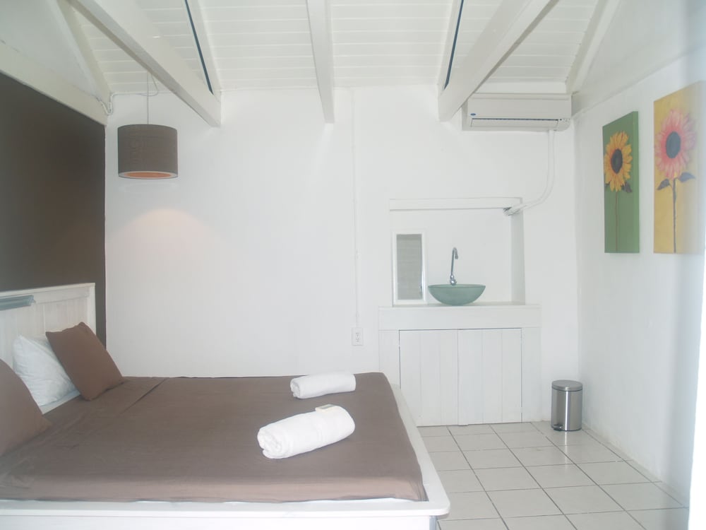 Standard Double Room, 1 Queen Bed