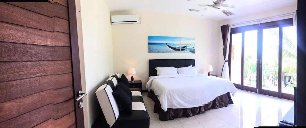 Executive Villa, 2 Bedrooms, Pool View, Poolside photo 1