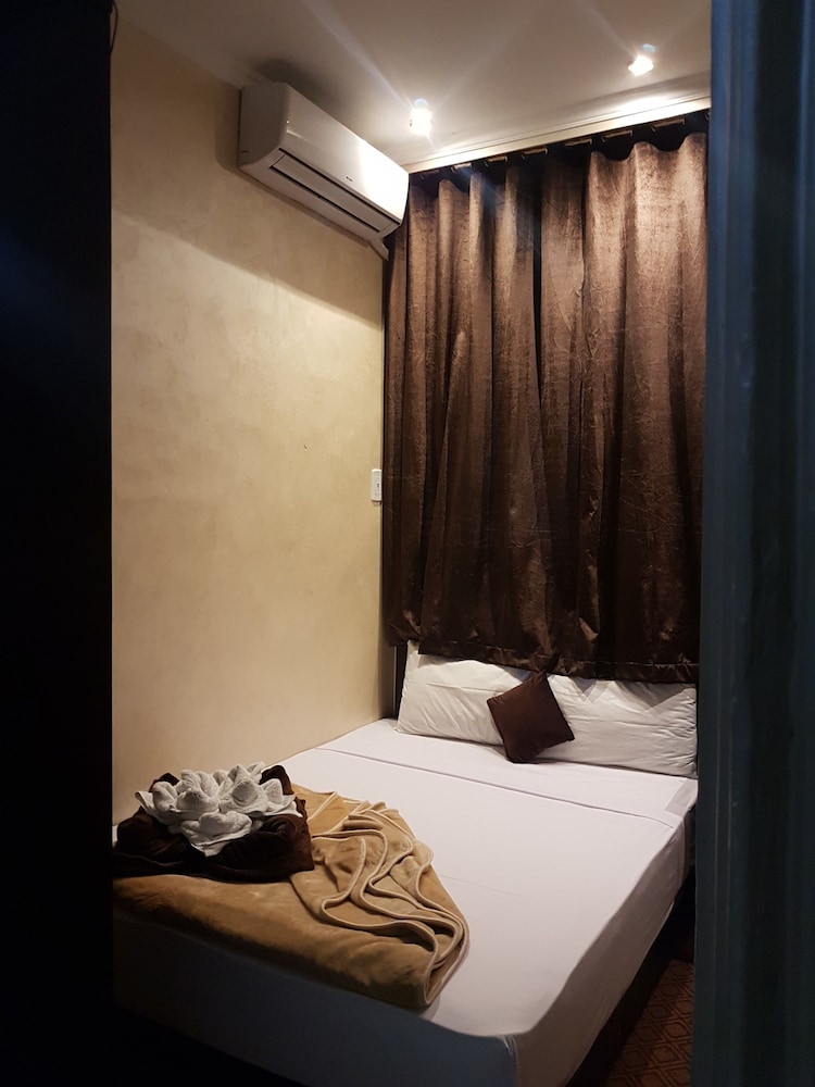 Economy Double Room, 1 Double Bed - Photo 1