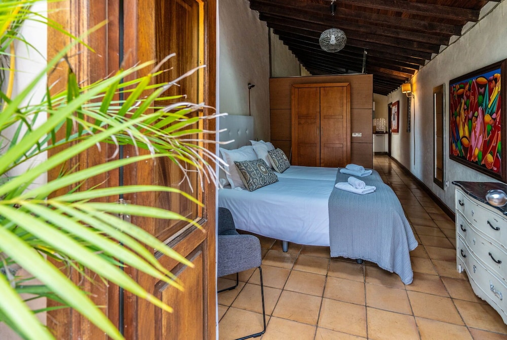 Suite, Mountain View