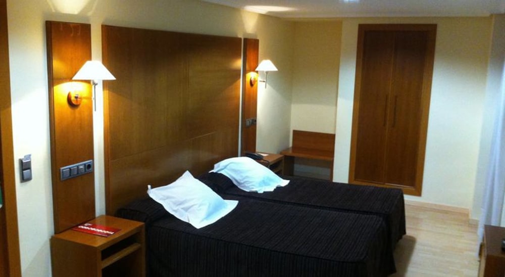 Standard Double Room - Photo 1