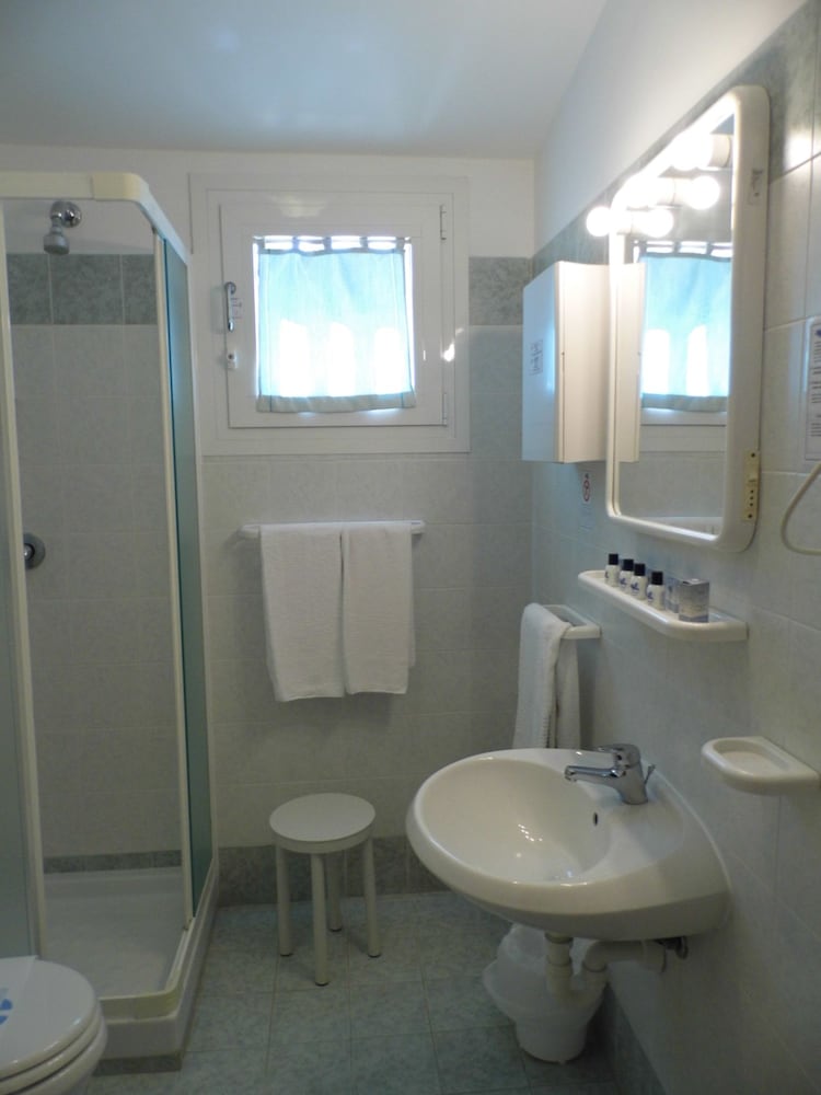 Comfort Double Room - Photo 6
