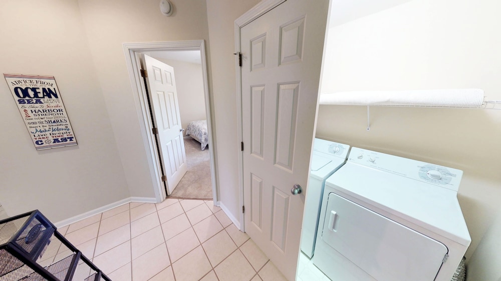 Condo, 2 Bedrooms photo 3