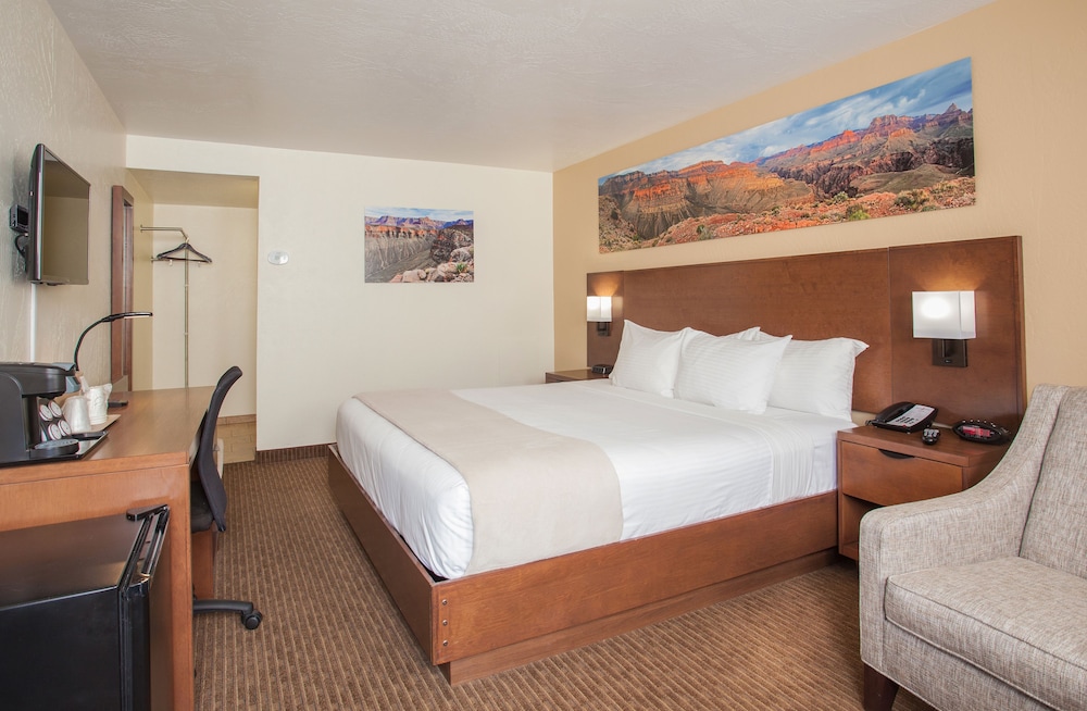Economy Double Room, 1 King Bed (Motel) (No Pets) - Photo 1