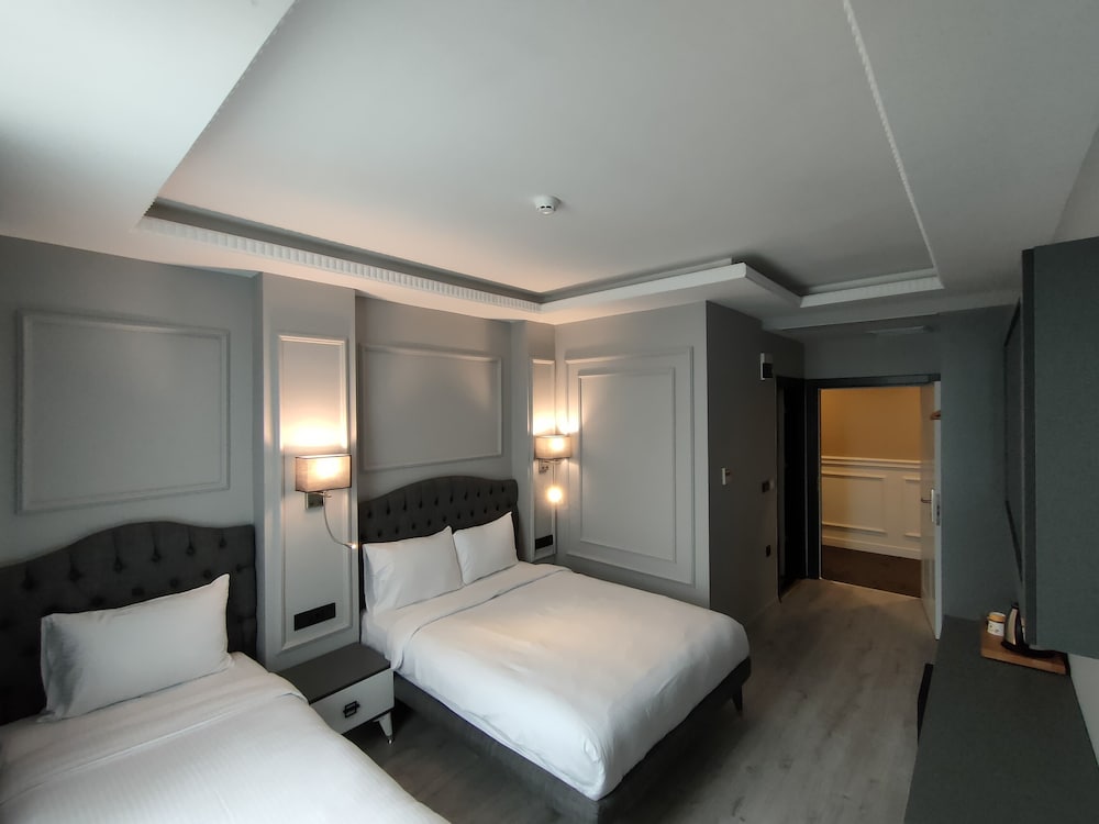 Deluxe Triple Room photo 1