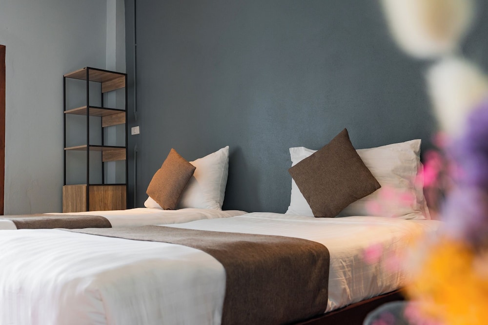Superior Twin Room - Photo 11