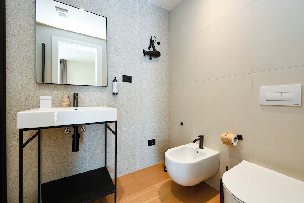Standard Apartment, Multiple Beds, Kitchenette, Annex Building (Converts to 2 Twin Beds) - Photo 23