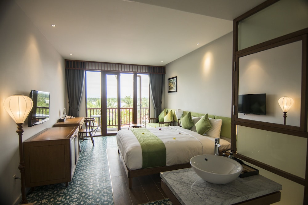 Superior Room, City View