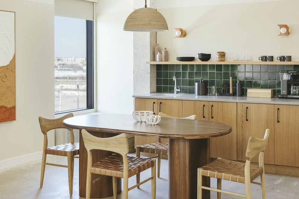 Suite, 1 Bedroom - Photo 3