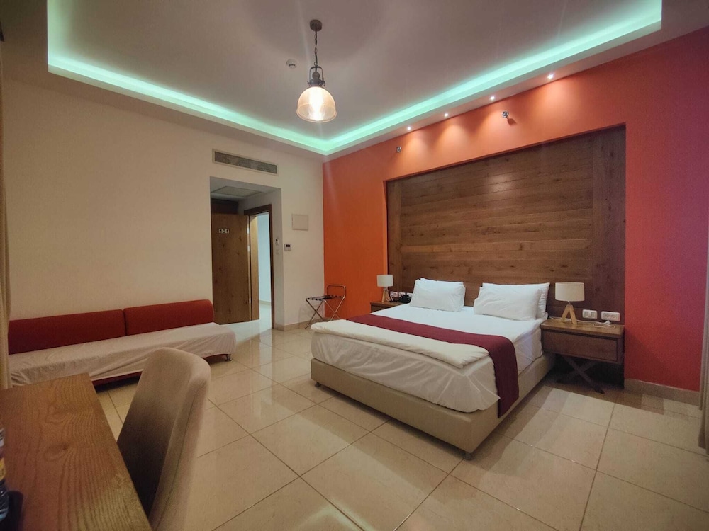 Triple Room photo 2