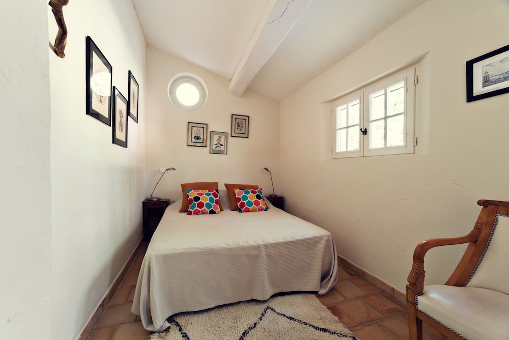Comfort Triple Room, Private Bathroom photo 3
