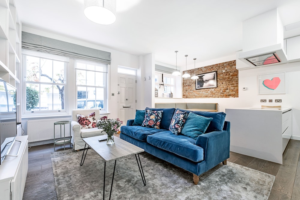 Superior House photo 1