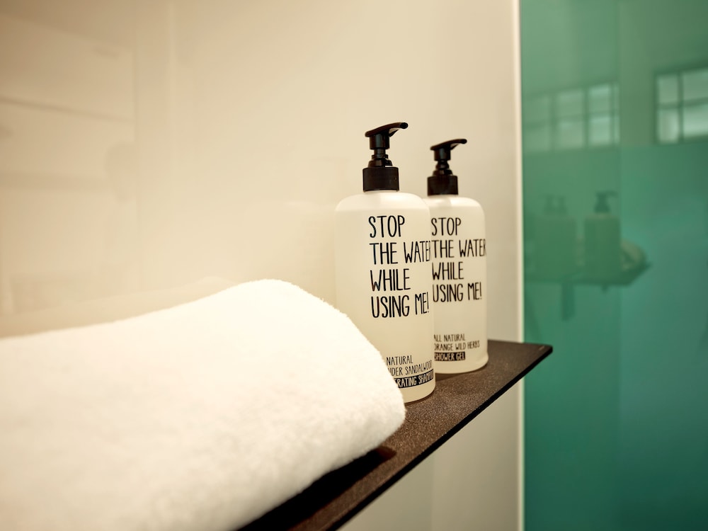 Suite 35 thumbnail 5