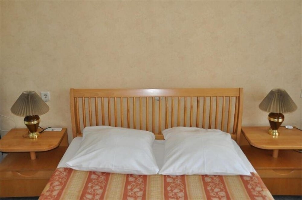 Standard Double or Twin Room photo 2
