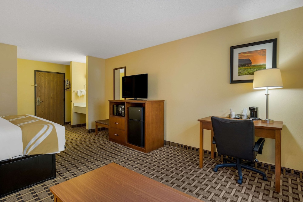 Standard Room, 1 King Bed with Sofa bed, Non Smoking photo 2