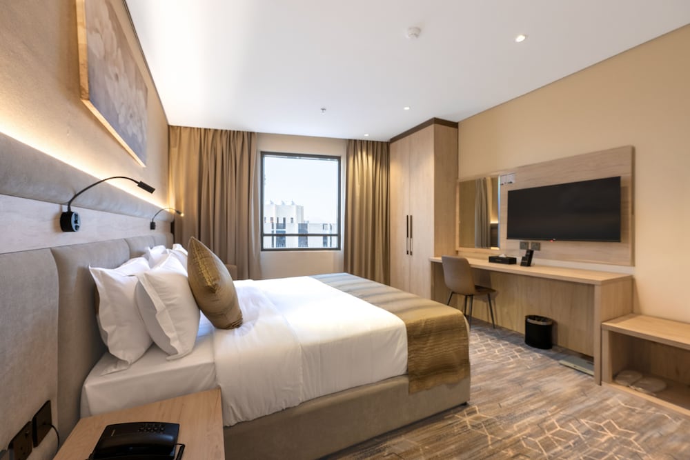 Junior Suite, 1 King Bed photo 2