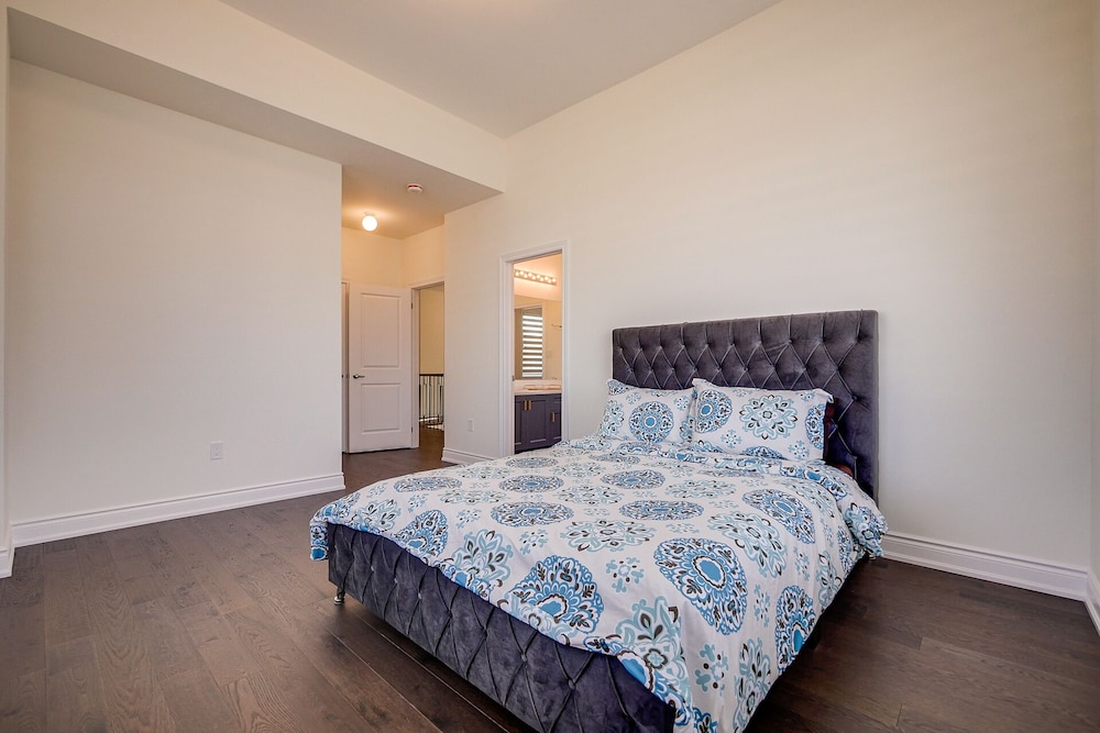 Executive House photo 3